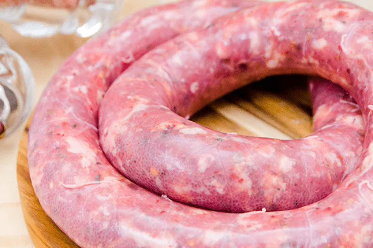 Como temperar linguiça